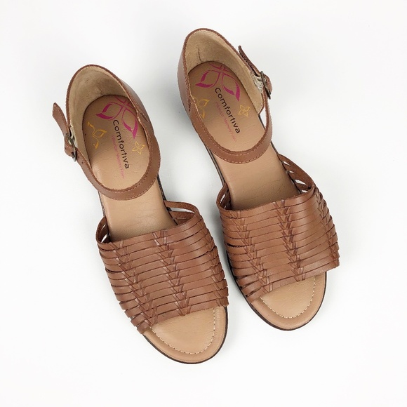 FINAL PRICE-  Comfortiva ‘Fayann’ Huarache Sandal Sz 10W - Picture 3 of 13